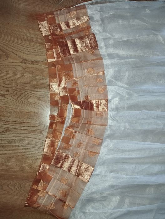 Firanka o wymiarach 325 szeroka * 160 wysoka 
160 wysokość