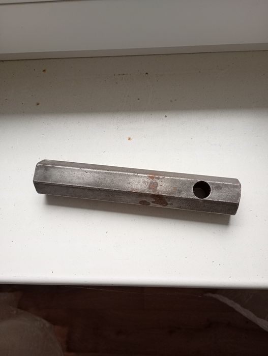 Ключ баллонный на 24'