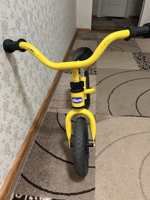 Біговел Chicco "Red Bullet"