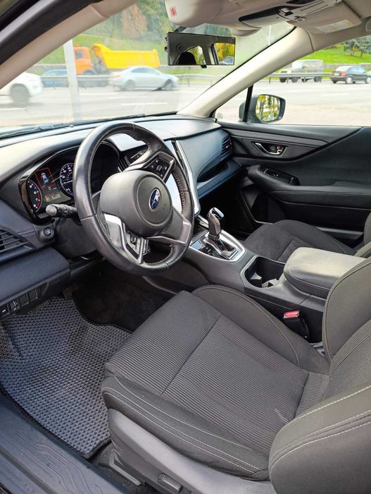 Автомобіль Subaru Legacy Premium 2020