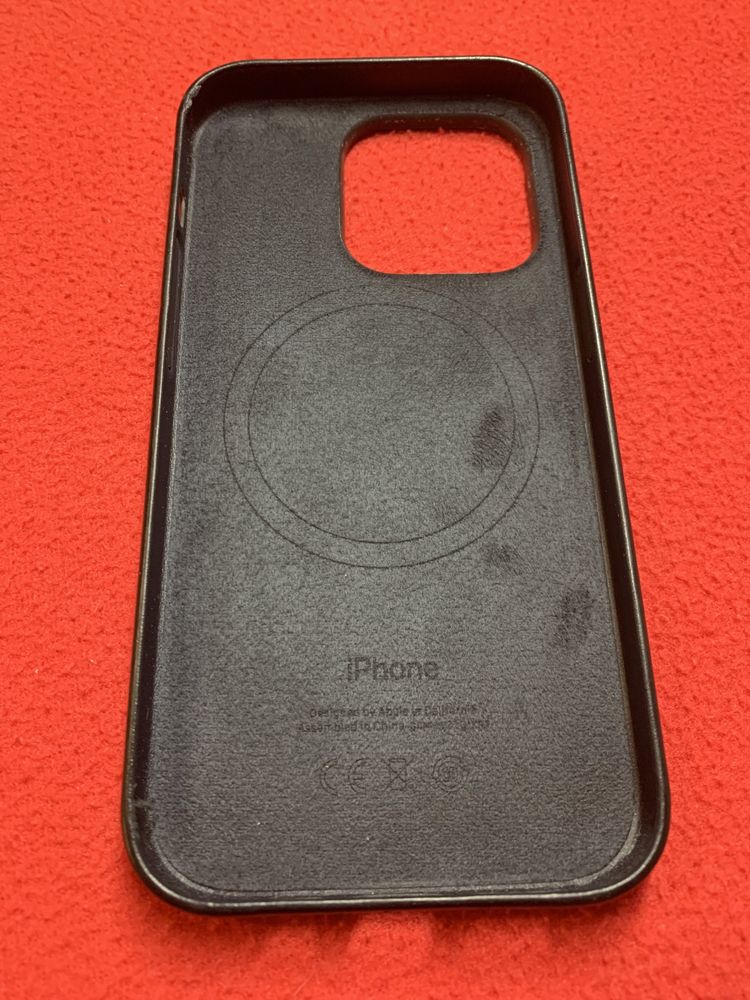 Etui futerał Apple iPhone 14 Pro leather midnight magsafe plecki