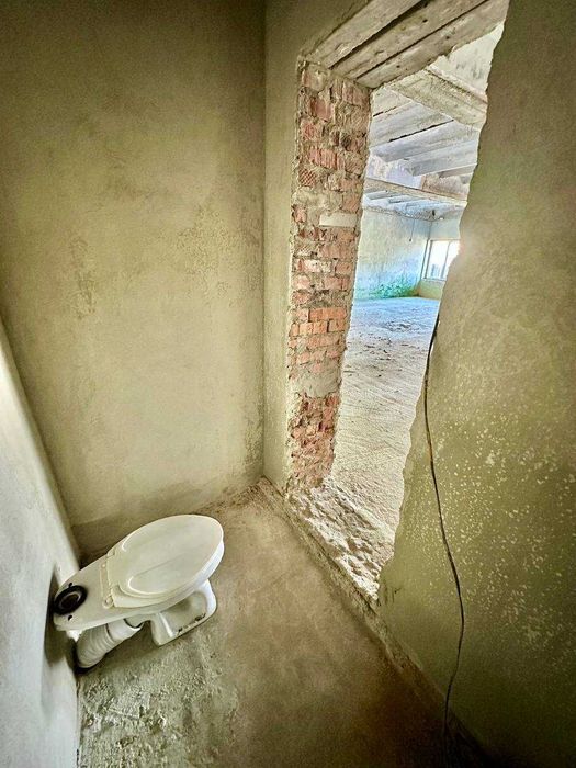 Продається комерційне приміщення 122м.Кв