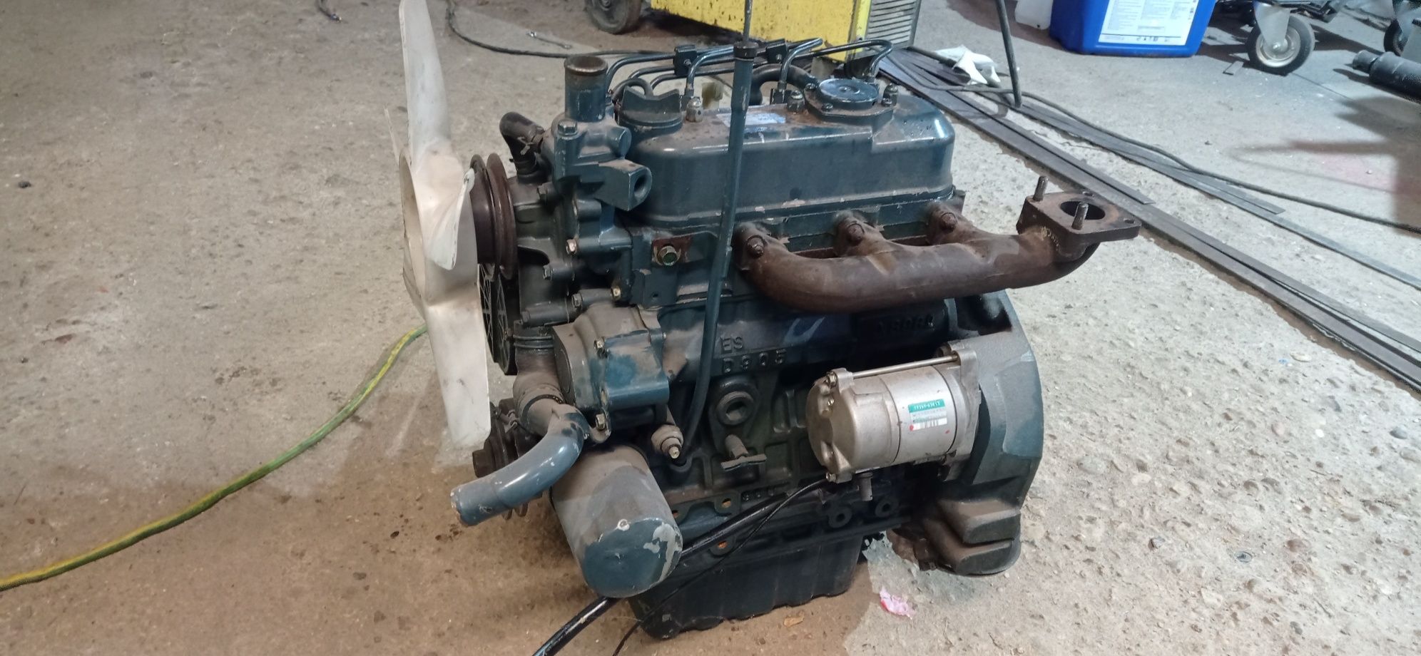 Silnik Kubota d905
