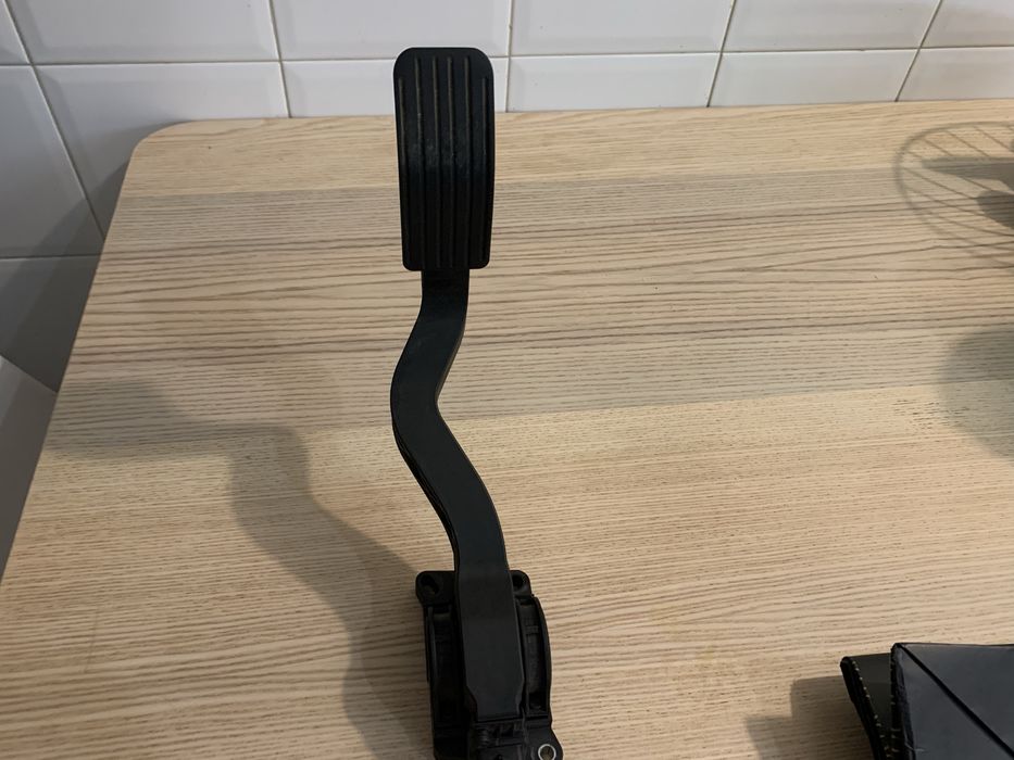 Pedal acelerador peugeot 307