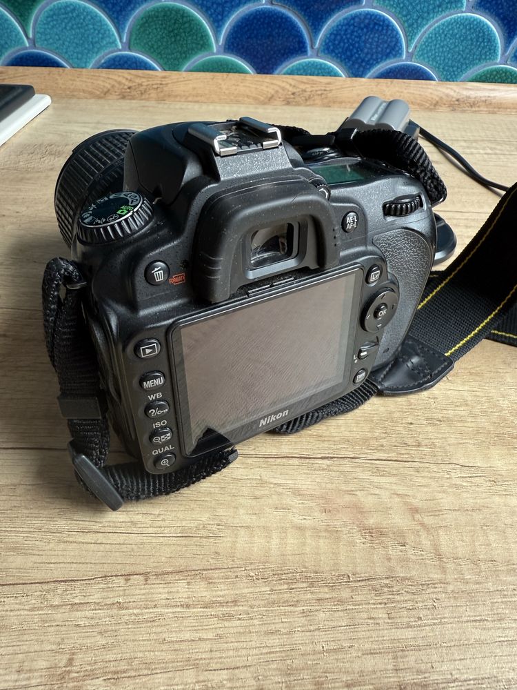 Nikon d90 + obiektyw Nikkor 18–105mm f/3.5-5.6G ED VR