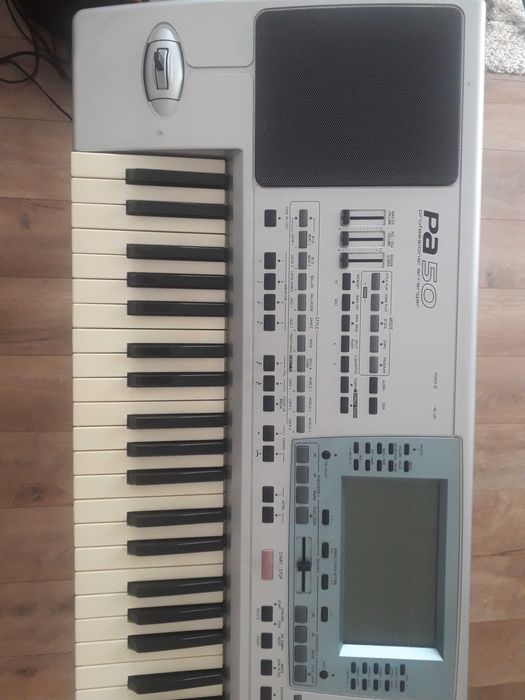 Синтезатор Korg pa50
