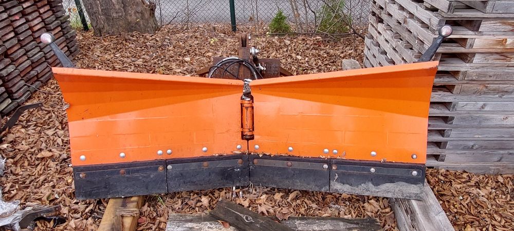 Pług do śniegu strzałka