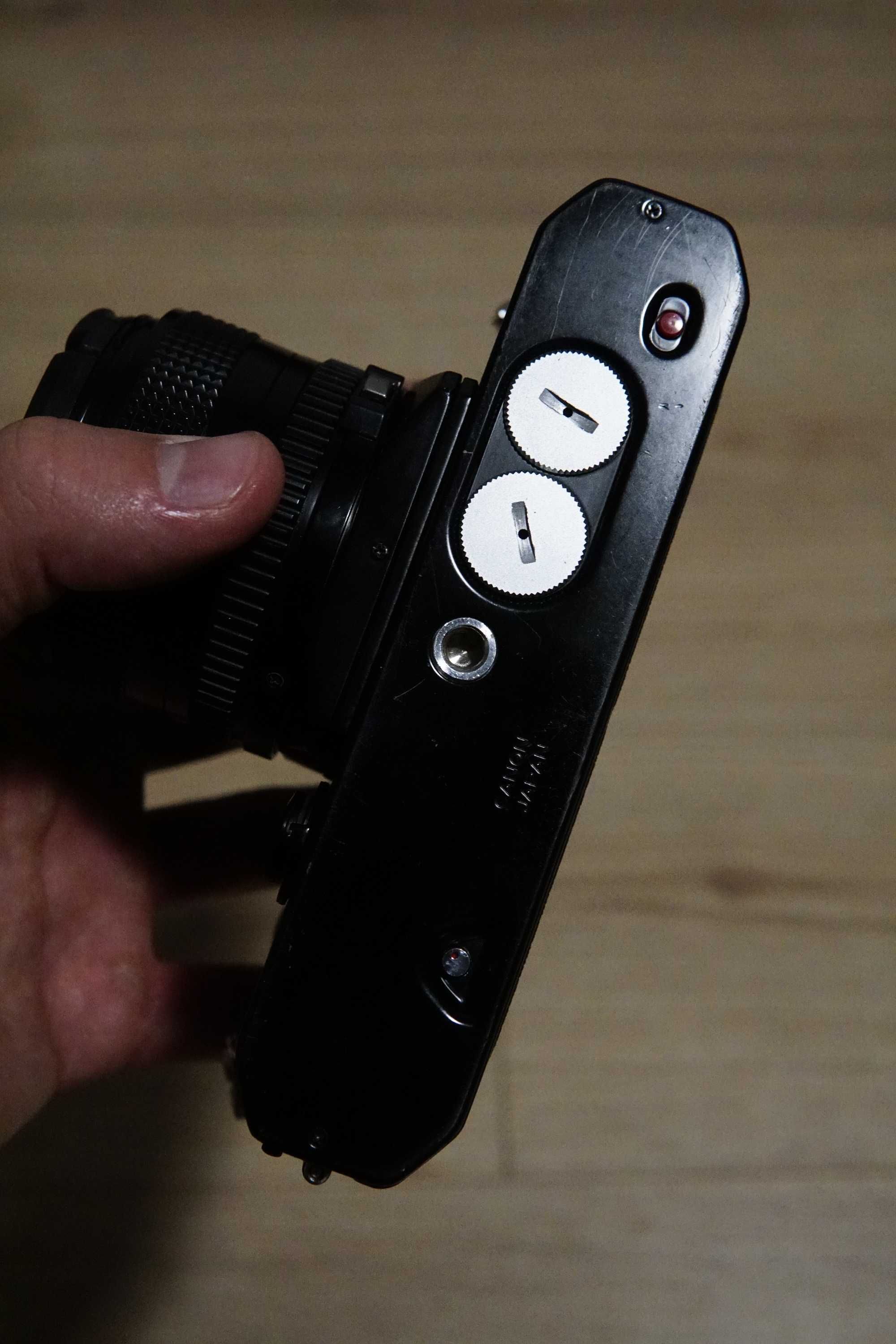 Canon EF aka. "Black Beauty" protoplasta kultowej F1 -inki + 28mm F2.8