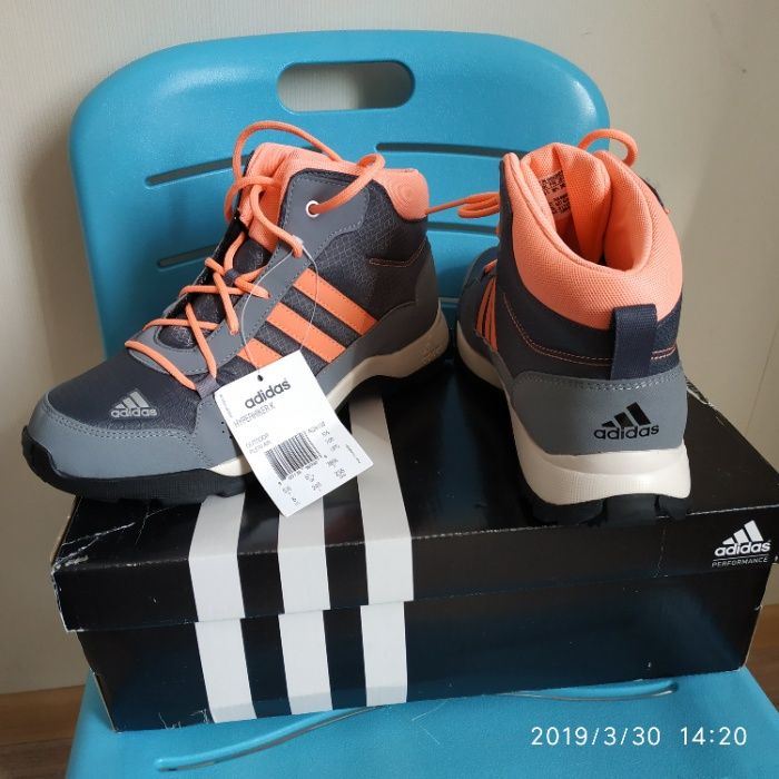 Новые ботинки Адидас Adidas HYPERHIKER K US 6 стелька 25 см