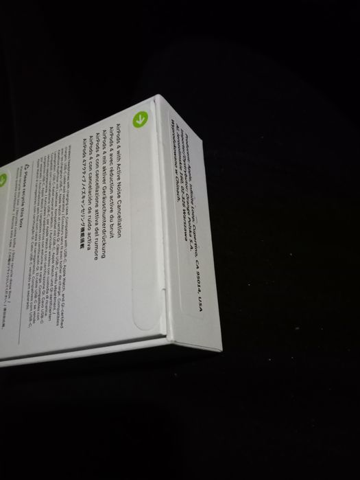 Słuchawki airpods 4 z ANC