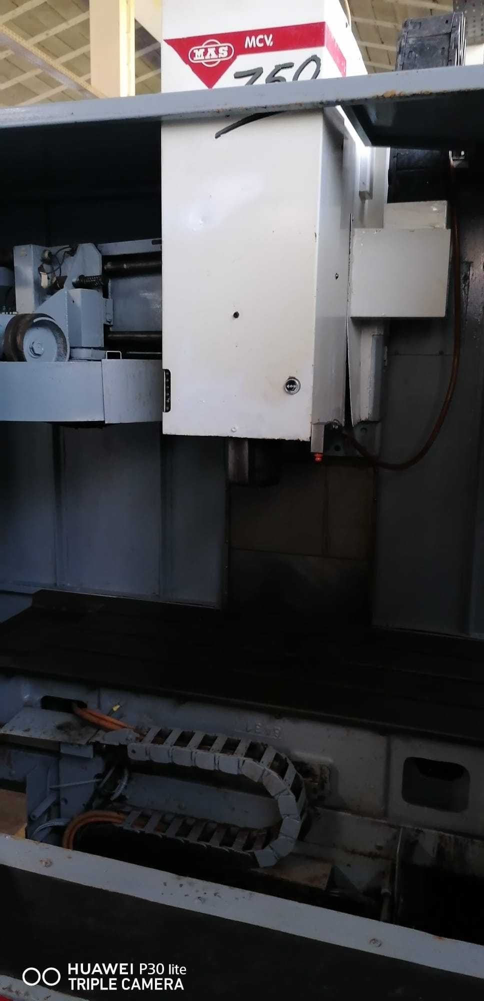 Máquina CNC MAS MCV 750
