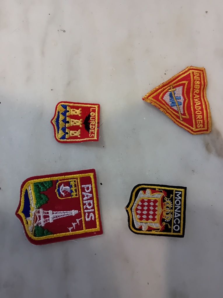Conjunto de 4 Emblemas em Pano Coleccionáveis