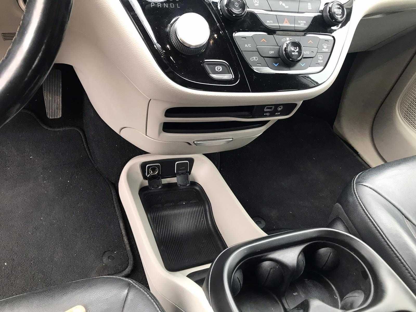 Chrysler Pacifica 2019 Touring L