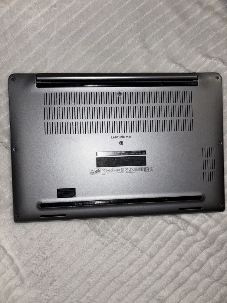 Laptop dell latitude 7300