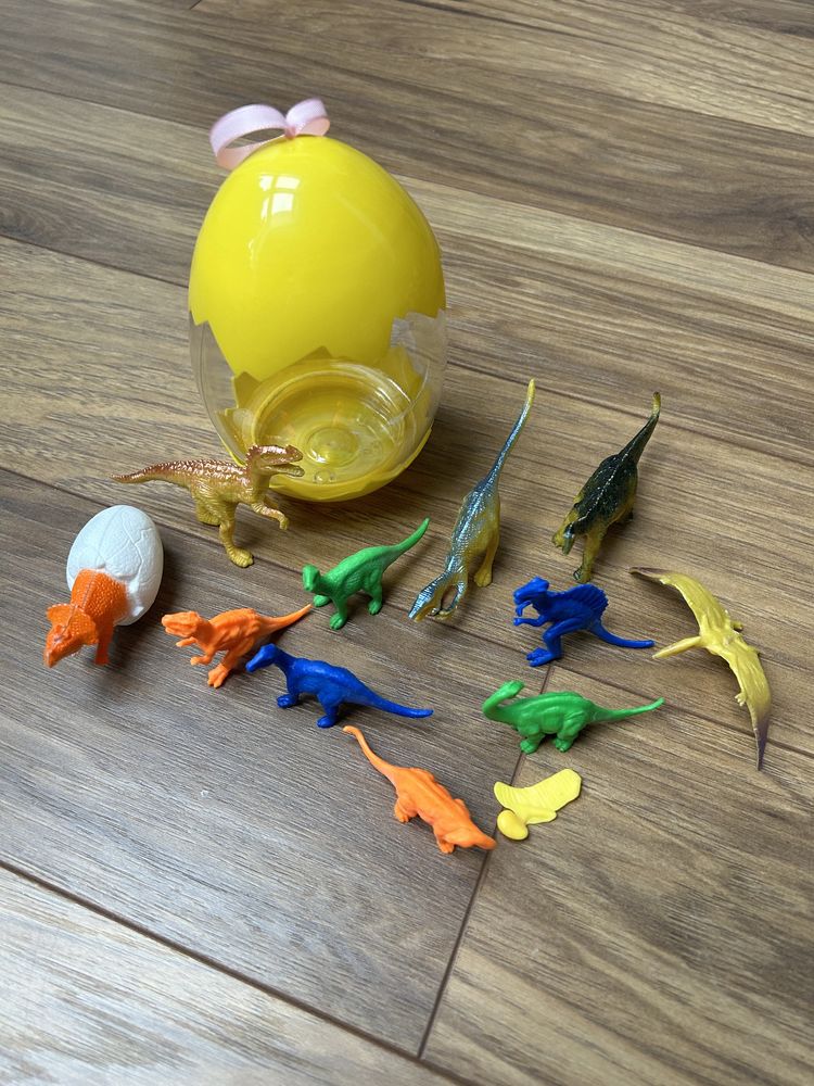 12 dinozaurów w jajku +4 gazetki