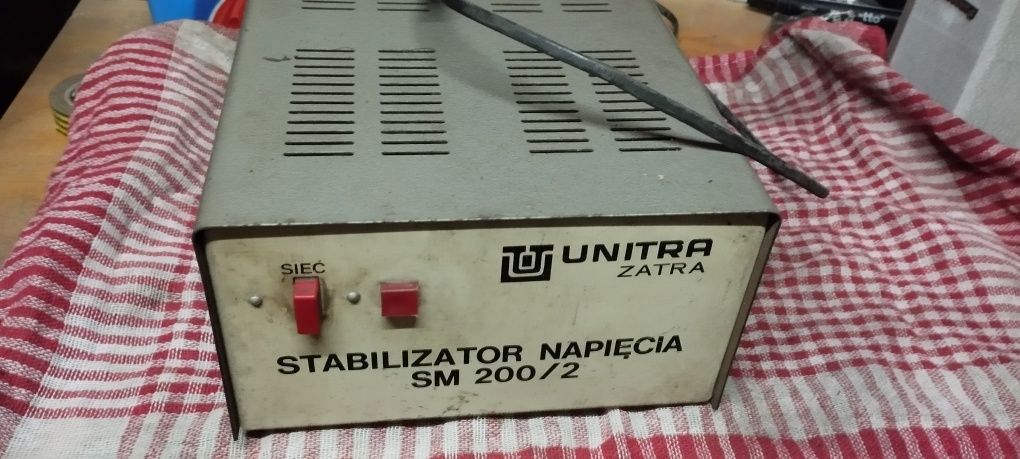 Stabilizator napięcia Unitra SM 200/2