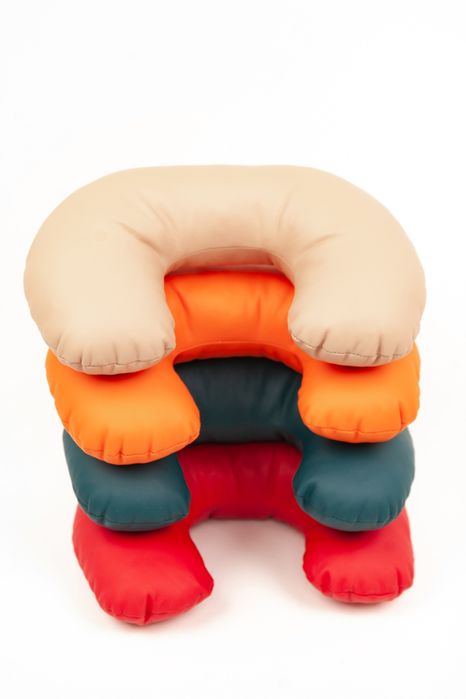 Напіввалик для лешмейкера. Подушка підкова під голову. Полува