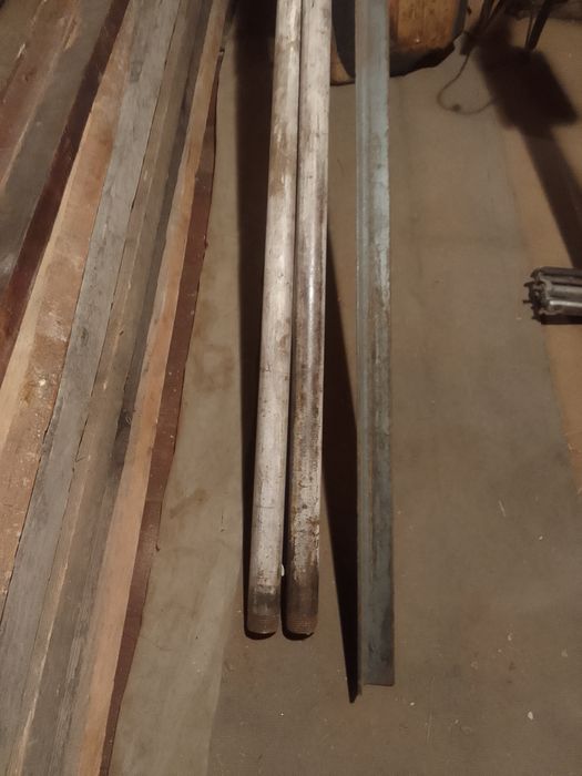 Трубы дюймовые 2 шт.Уголок стальной 35х 35мм.40×40,45×45,63×63мм.