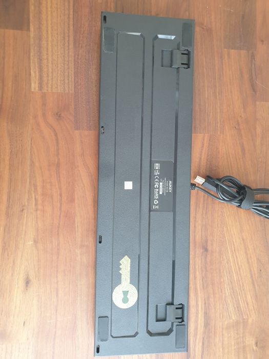 Teclado Mecânico Full Size ISO Blue Switches