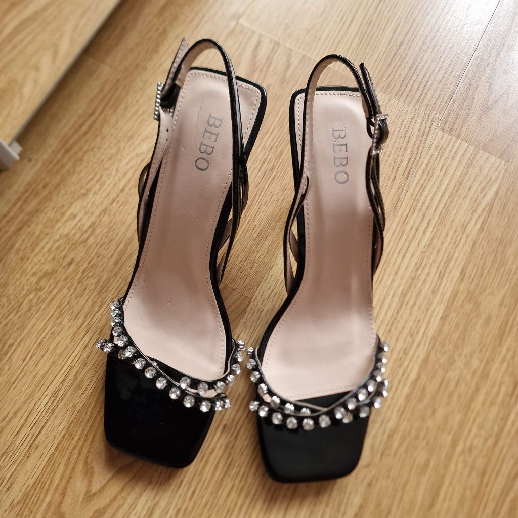 Nowe Buty szpilki diamenciki 40