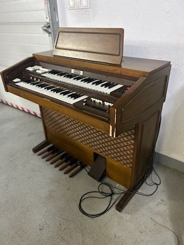 Organy elektryczne Diamond 805