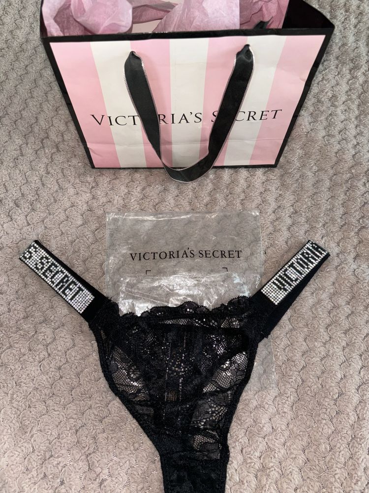 Majtki Victoria’s Secret z kryształkami