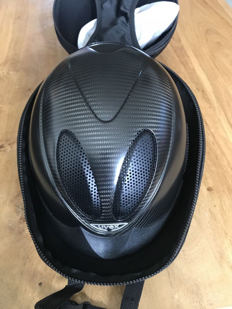 Kask jeździecki Uvex FP 1 Carbon