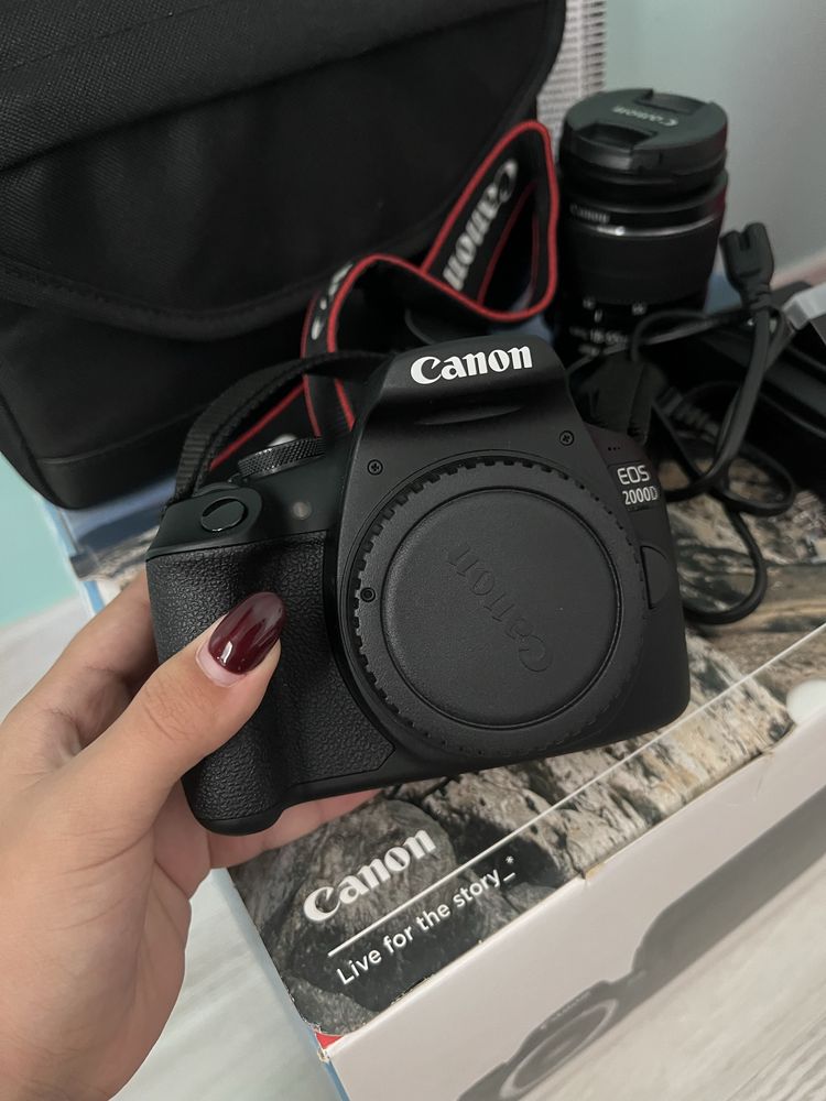 Canon eos2000d com 1030 disparos travel kit