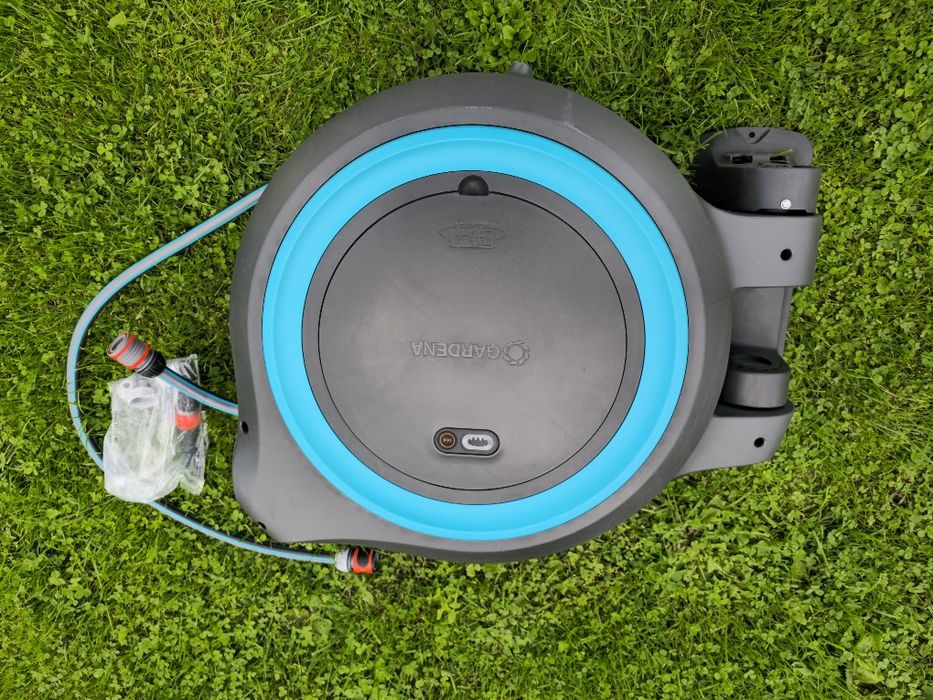 Beben samozwijający wąż ogrodowy Gardena Rollup Powerroll 40m na bater