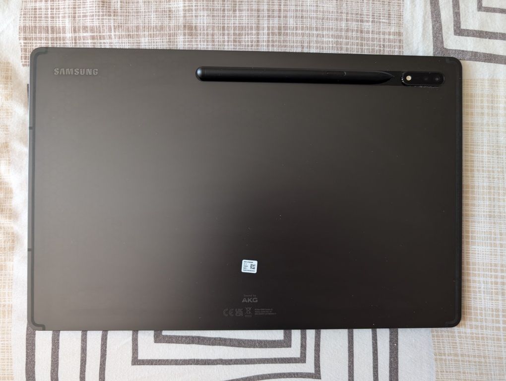 Samsung Galaxy Tab S8 Ultra 5G 256GB з офіційною клавіатурою комплект