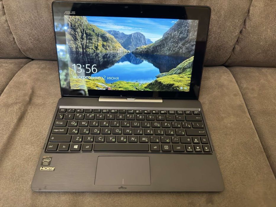 Нетбук Asus с мышкой