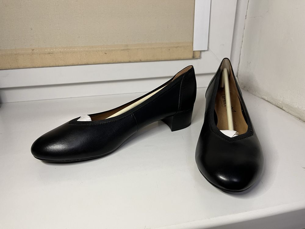 Туфлі жіночі Caprice чорні 38 розміру НОВІ