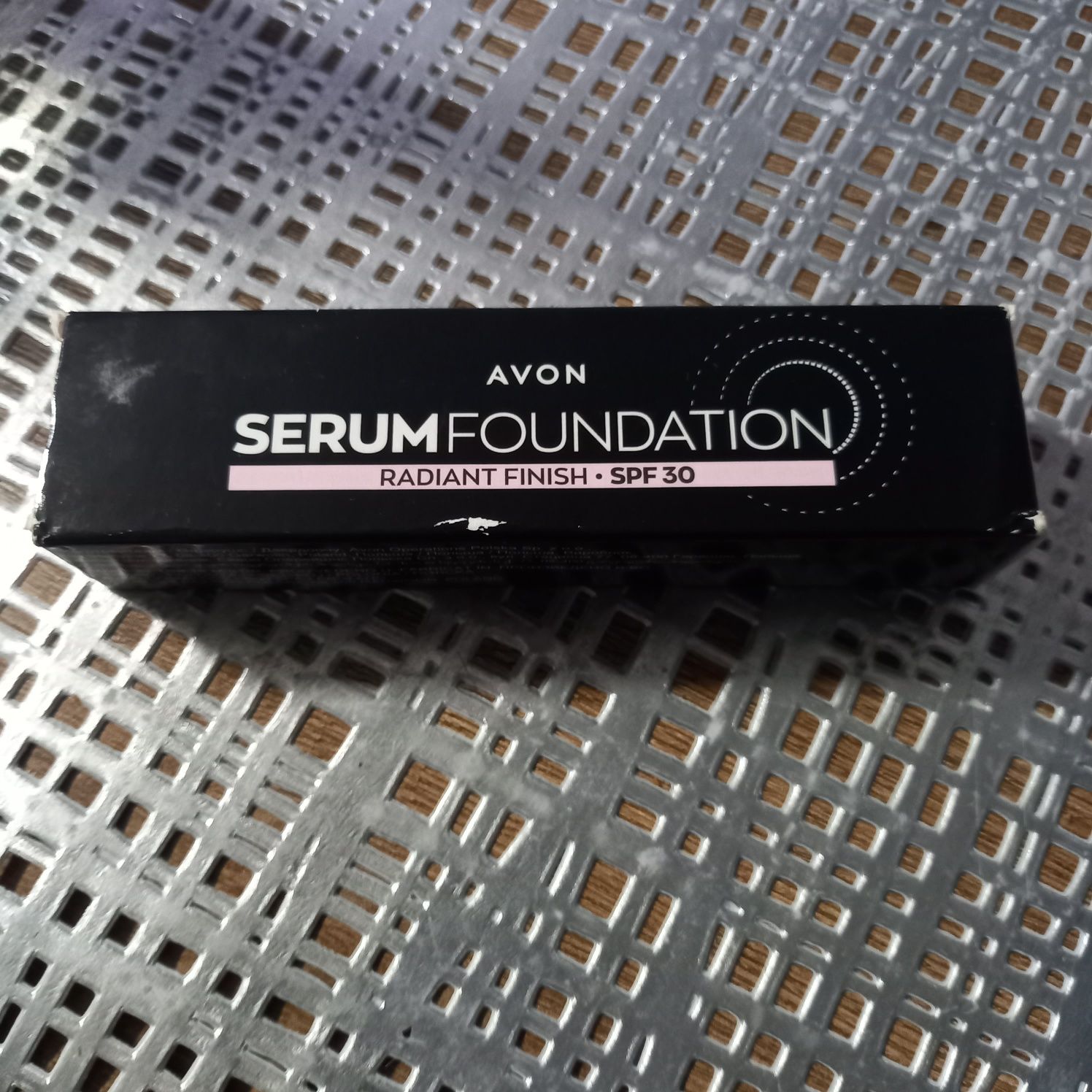 Avon Serum Foundation make up+care podkład-serum 3w1 Light Ivory 140P