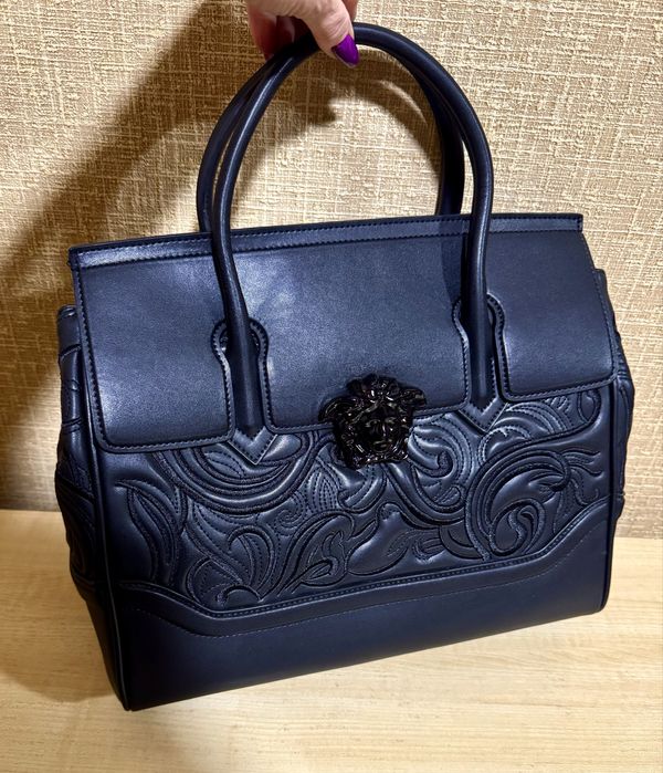 Сумка  Gianni Versace ,( оригинал, номерная)