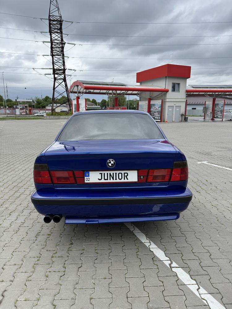 BMW E34 1989, M50B20