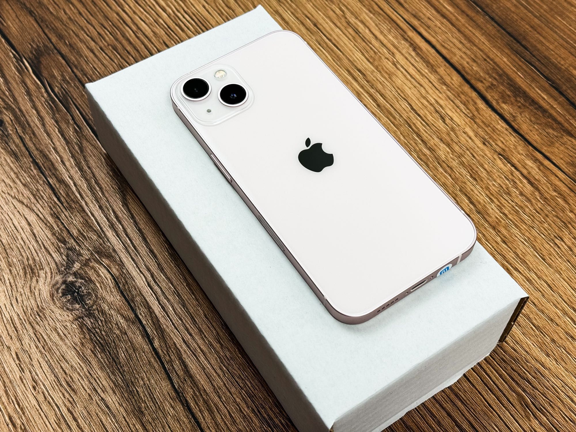 Apple IPhone 13 128 GB Różowy Bardzo Ładny