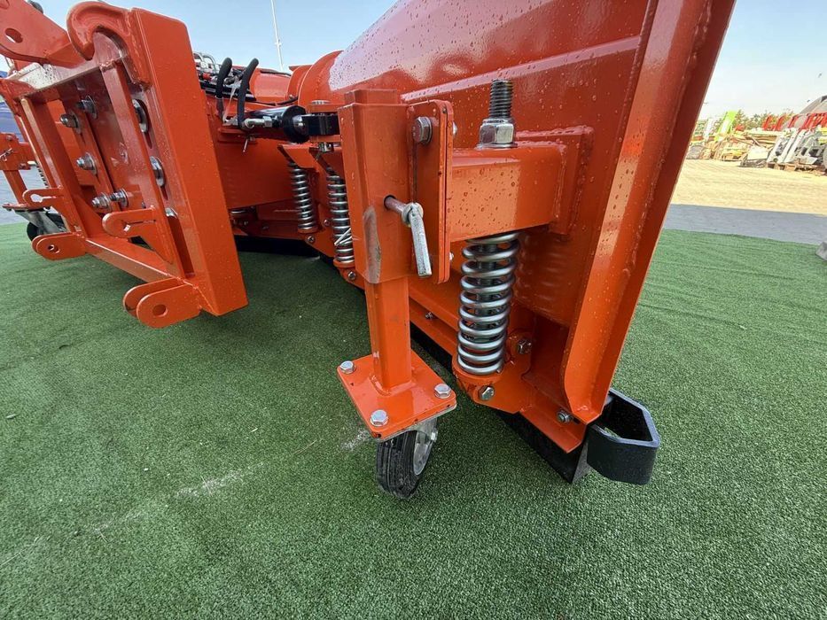 Pług komunalny SKŁADANY do śniegu Metal-Technik spych śnieżny strzałka