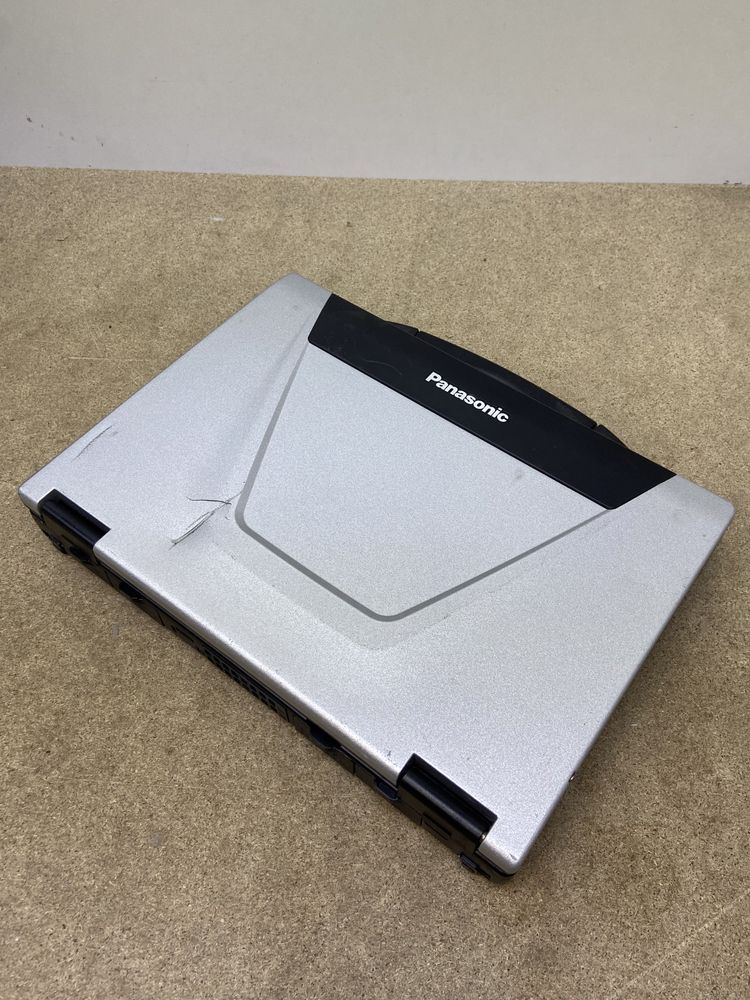 Захищений 15.6" ноутбук Panasonic Toughbook CF-52 - i5 - 8/256gb - COM