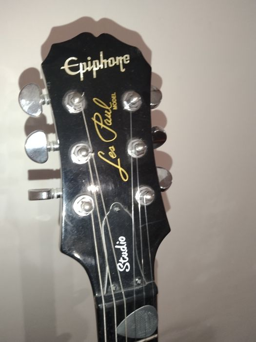 Електрогітара Epiphone Les Paul Studio