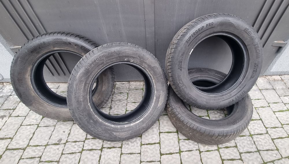 Резина зимова 235/65/17