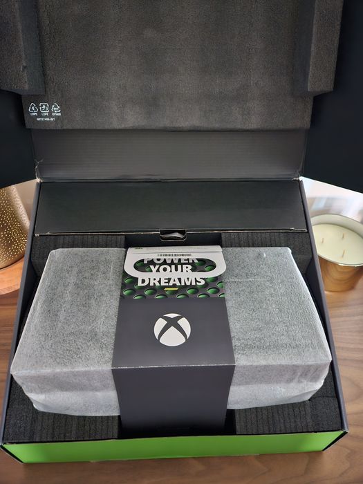 Consola Xbox Series X - Nova c/garantia
