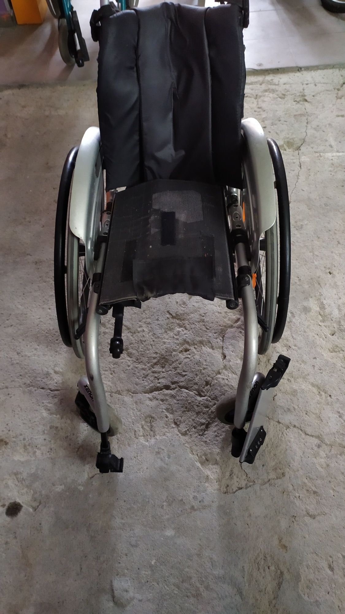 Dziecięcy wózek inwalidzki aluminiowy aktywny SOPUR XENON / Stan b.dob