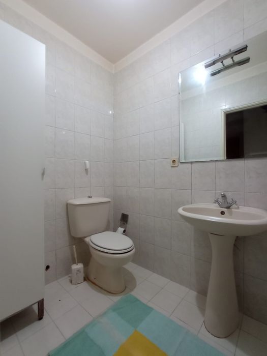 Quarto de casal com varanda disponível em Sto Ovídio - Vila Nova de Ga