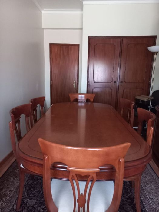Mesa de jantar + 6 cadeiras