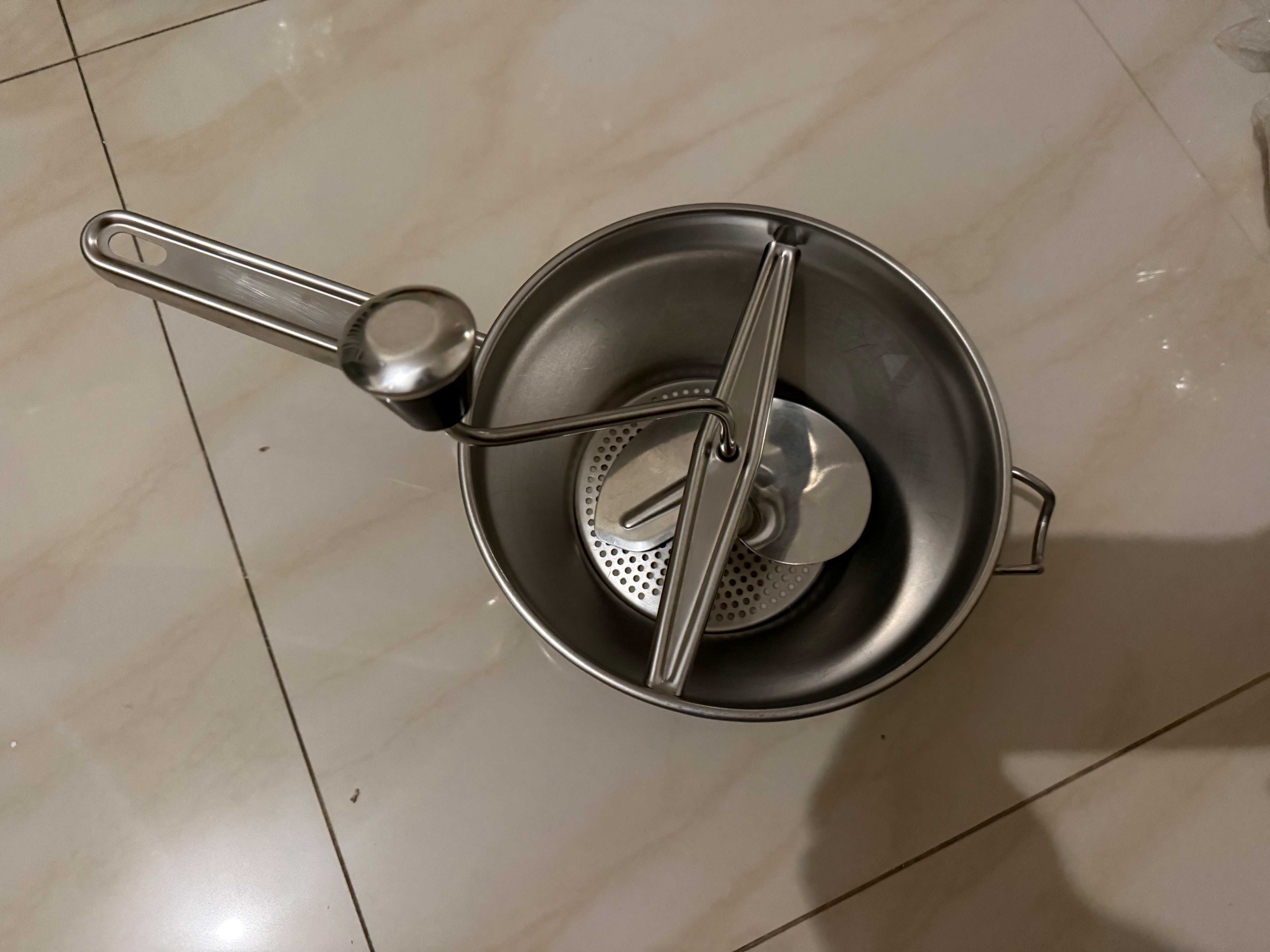 Máquina p/ fazer puré