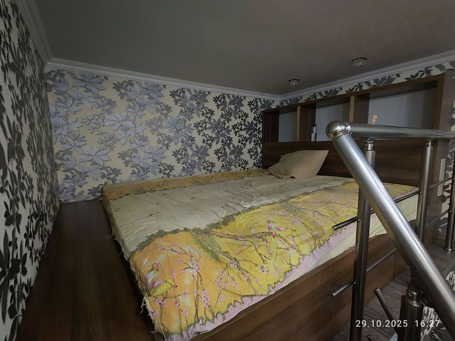 Слача комнаты с хозяйкой