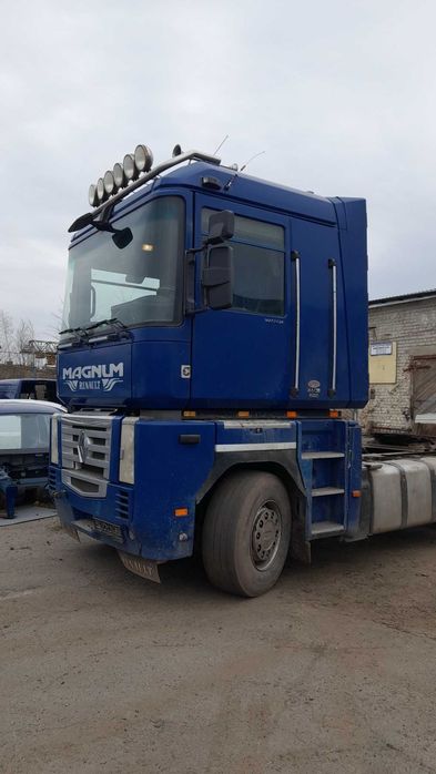 Двері Рама Спойлер Підніжка морда елька Renault Magnum рено магнум Е3