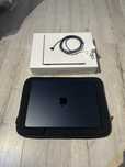 Macbook AIR M2 13.6   256 GB Północ 2024 **jak nowy**