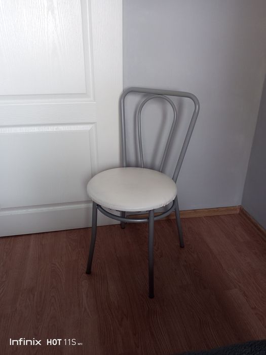 Krzesło Tulipan popielato-białe