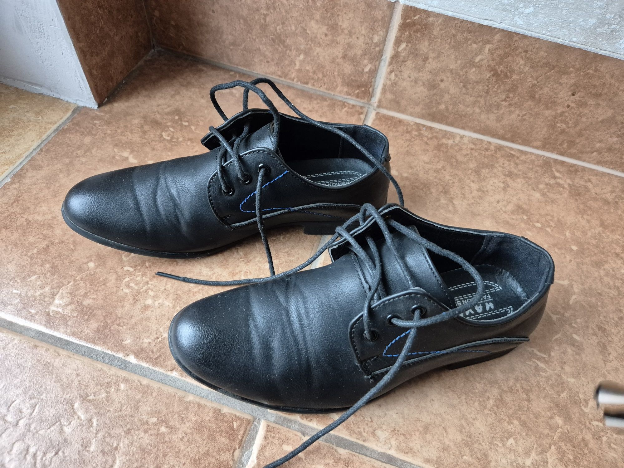 Buty  komunijne, eleganckie 36 rozmiar.